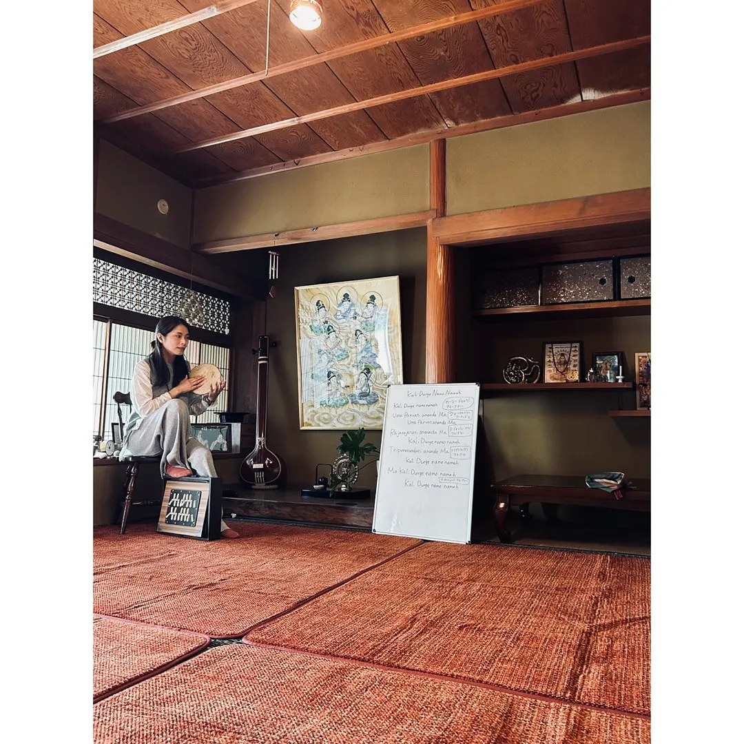 来年はトラディショナルヨガを人に教えることを始めて20年にな...